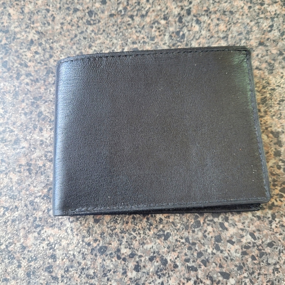 Men's leather wallet